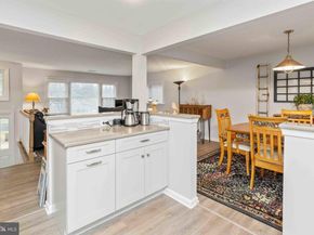 472 Woodward Drive, Huntingdon Valley PA 19006