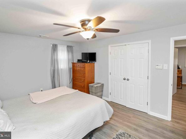 472 Woodward Drive, Huntingdon Valley PA 19006