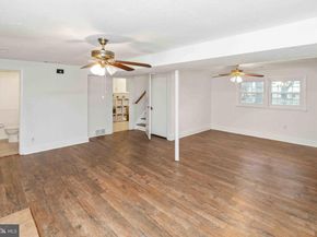 472 Woodward Drive, Huntingdon Valley PA 19006