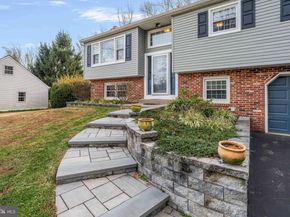 472 Woodward Drive, Huntingdon Valley PA 19006