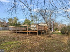 472 Woodward Drive, Huntingdon Valley PA 19006