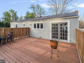 472 Woodward Drive, Huntingdon Valley PA 19006