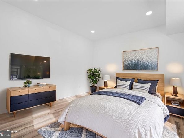 1021 S 60TH Street, Philadelphia PA 19143