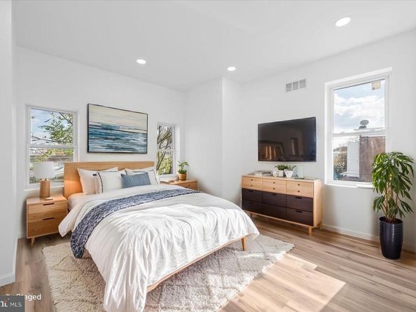 1021 S 60TH Street, Philadelphia PA 19143