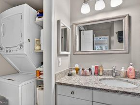 3307 Wyndham Circle 4165, Alexandria VA 22302