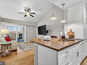 3307 Wyndham Circle 4165, Alexandria VA 22302