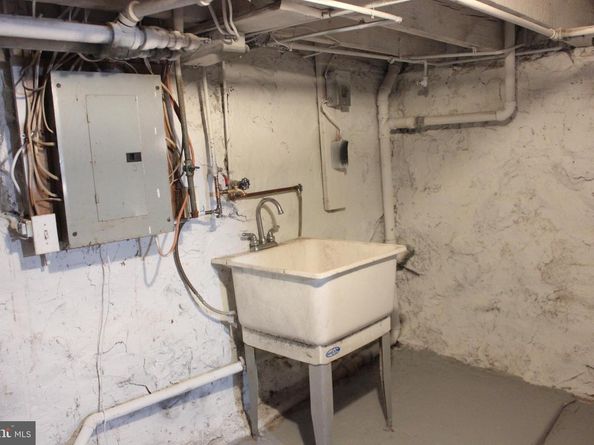 527 E Luray Street, Philadelphia PA 19120