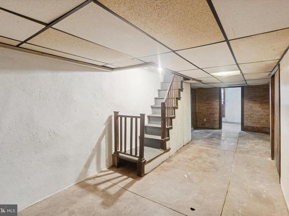 5813 Montrose Street, Philadelphia PA 19143