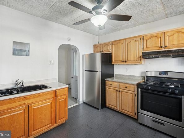 5813 Montrose Street, Philadelphia PA 19143