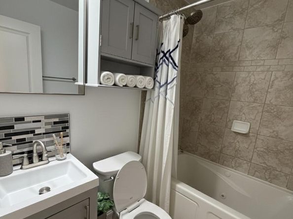 1827 1st Street NW 1, Washington DC 20001