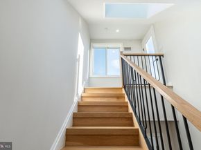 252 Gate Street, Philadelphia PA 19128