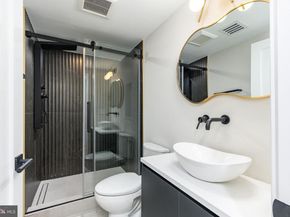 252 Gate Street, Philadelphia PA 19128