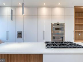 252 Gate Street, Philadelphia PA 19128