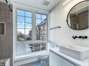 252 Gate Street, Philadelphia PA 19128