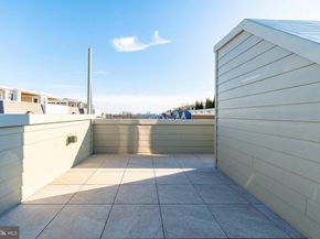 252 Gate Street, Philadelphia PA 19128