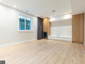 252 Gate Street, Philadelphia PA 19128