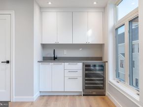 252 Gate Street, Philadelphia PA 19128