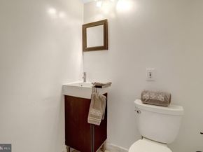 708 Devon Place, Alexandria VA 22314