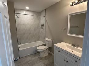 1812 H Place NE 409, Washington DC 20002