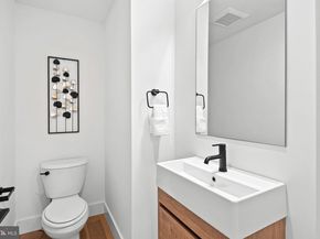 2811 S Hutchinson Street, Philadelphia PA 19148