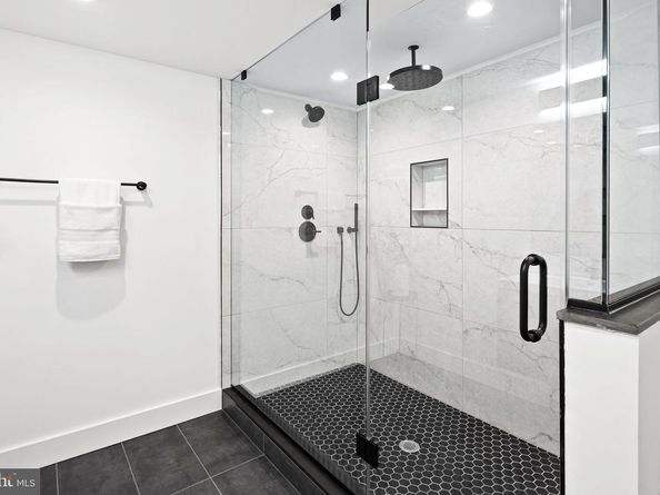 2811 S Hutchinson Street, Philadelphia PA 19148