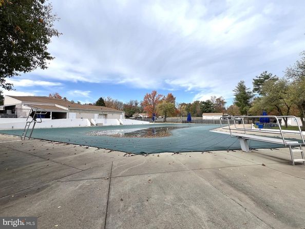 203 Greenfield Court, Sterling VA 20164