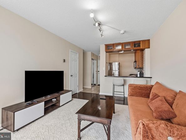 1330 New Hampshire Avenue NW 911, Washington DC 20036