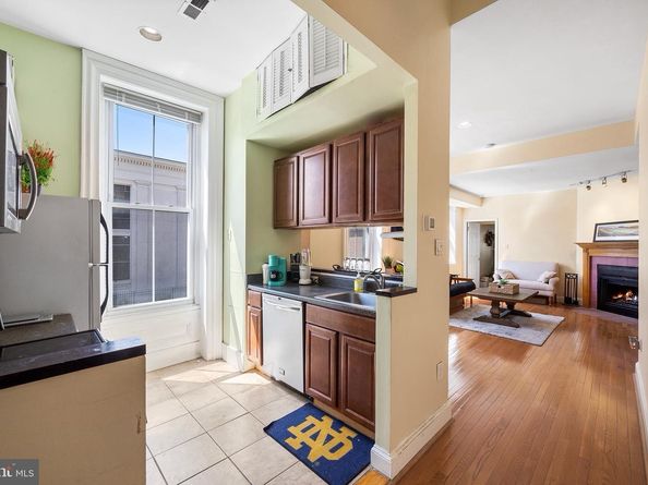 308 S 13TH Street 11, Philadelphia PA 19107