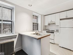 2106 Spruce Street, Philadelphia PA 19103