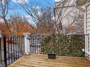 8866 Ashgrove House Lane 201, Vienna VA 22182