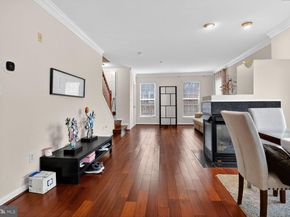 8866 Ashgrove House Lane 201, Vienna VA 22182