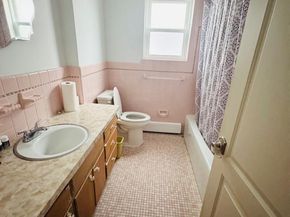 8239 Pine Road, Philadelphia PA 19111