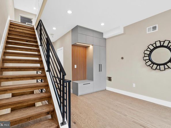 1031 S Fairhill Street, Philadelphia PA 19147