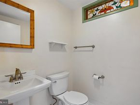2038 18TH Street NW 101, Washington DC 20009
