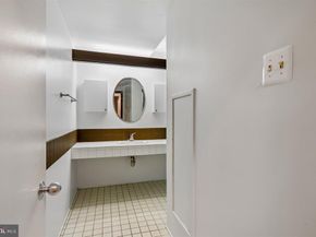 2038 18TH Street NW 101, Washington DC 20009