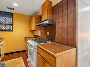 2038 18TH Street NW 101, Washington DC 20009