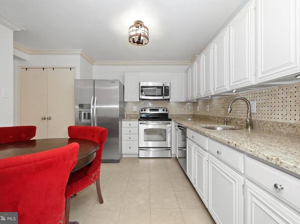 7420 Westlake Terrace 403, Bethesda MD 20817