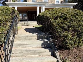 611 E Phil Ellena Street, Philadelphia PA 19119