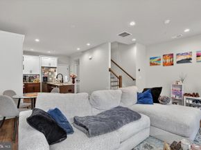 3100 Parkview Walk 210, Philadelphia PA 19125