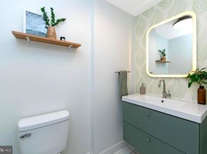 1710 S 4TH Street, Philadelphia PA 19148