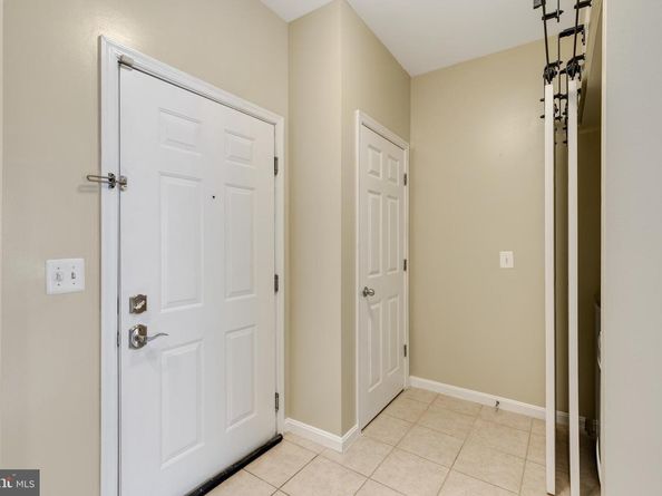 2465 Army Navy Drive 104, Arlington VA 22206