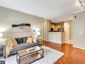 2465 Army Navy Drive 104, Arlington VA 22206