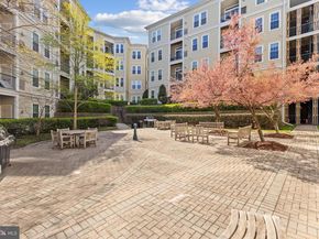 2465 Army Navy Drive 104, Arlington VA 22206