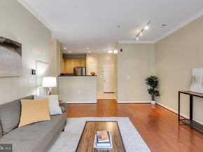 2465 Army Navy Drive 104, Arlington VA 22206