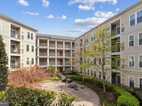 2465 Army Navy Drive 104, Arlington VA 22206
