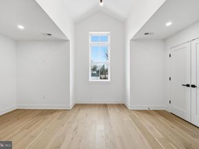 10 Churchville Lane, Churchville PA 18966