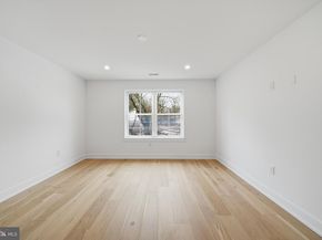 10 Churchville Lane, Churchville PA 18966