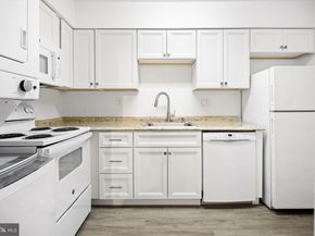 1215 South Street A, Philadelphia PA 19147