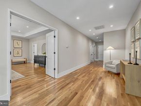 3830 30TH Road N, Arlington VA 22207