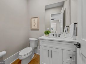 3830 30TH Road N, Arlington VA 22207